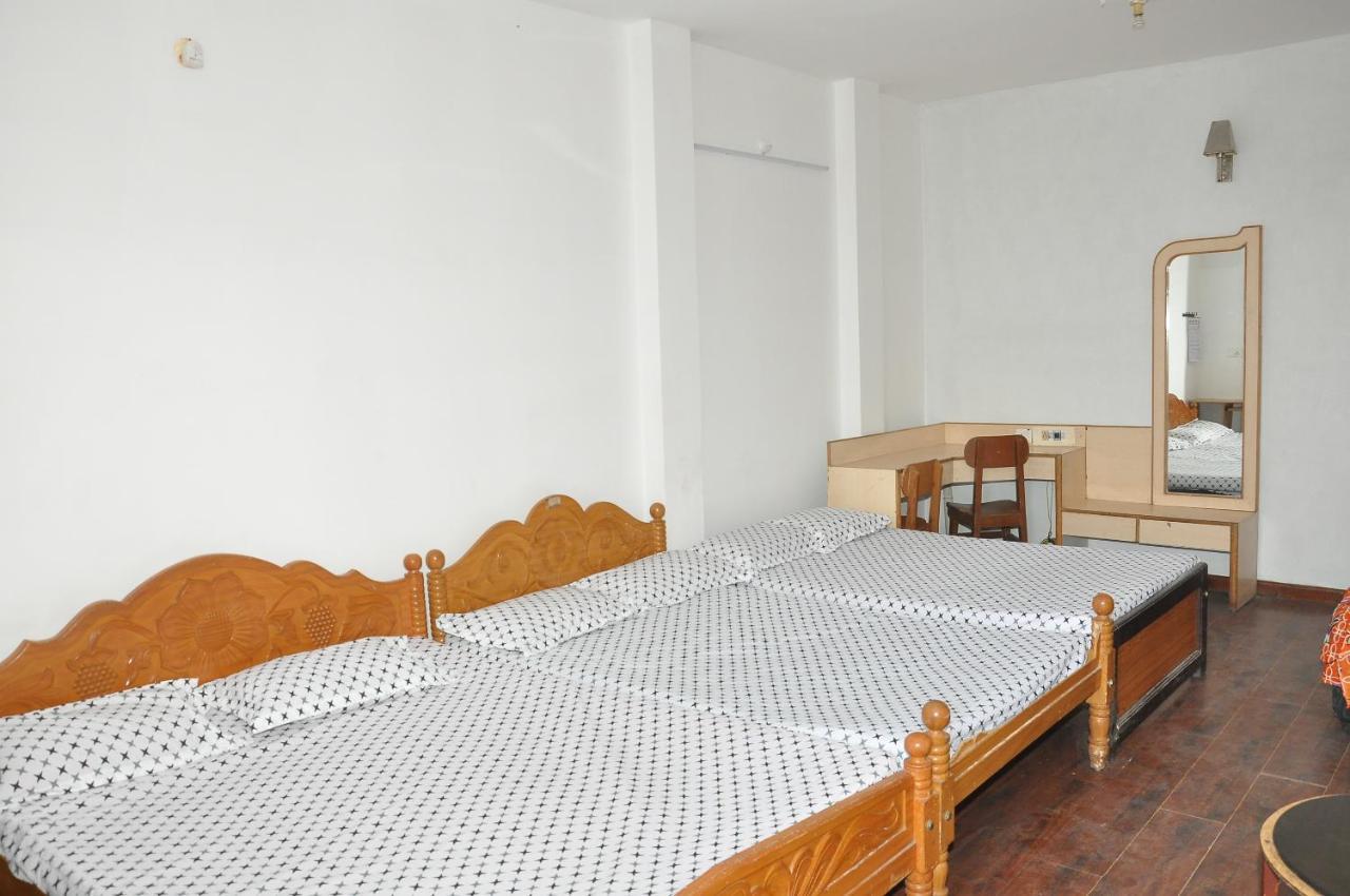 White House Anandagiri Hostel Kodaikanal Bagian luar foto