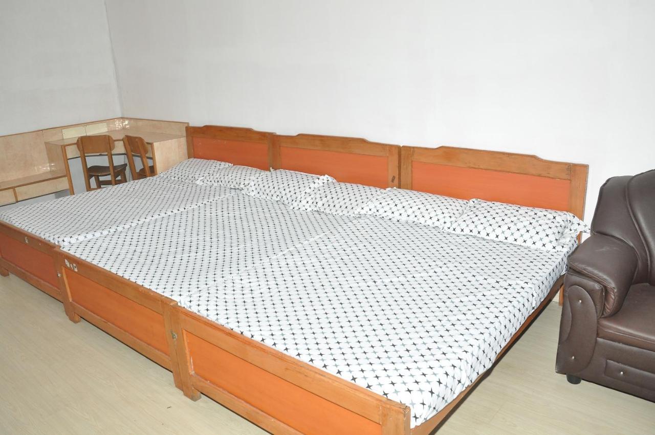 White House Anandagiri Hostel Kodaikanal Bagian luar foto