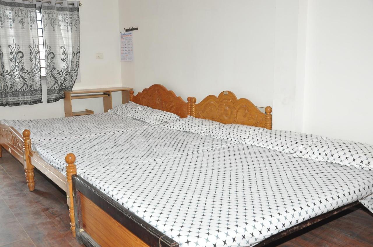 White House Anandagiri Hostel Kodaikanal Bagian luar foto